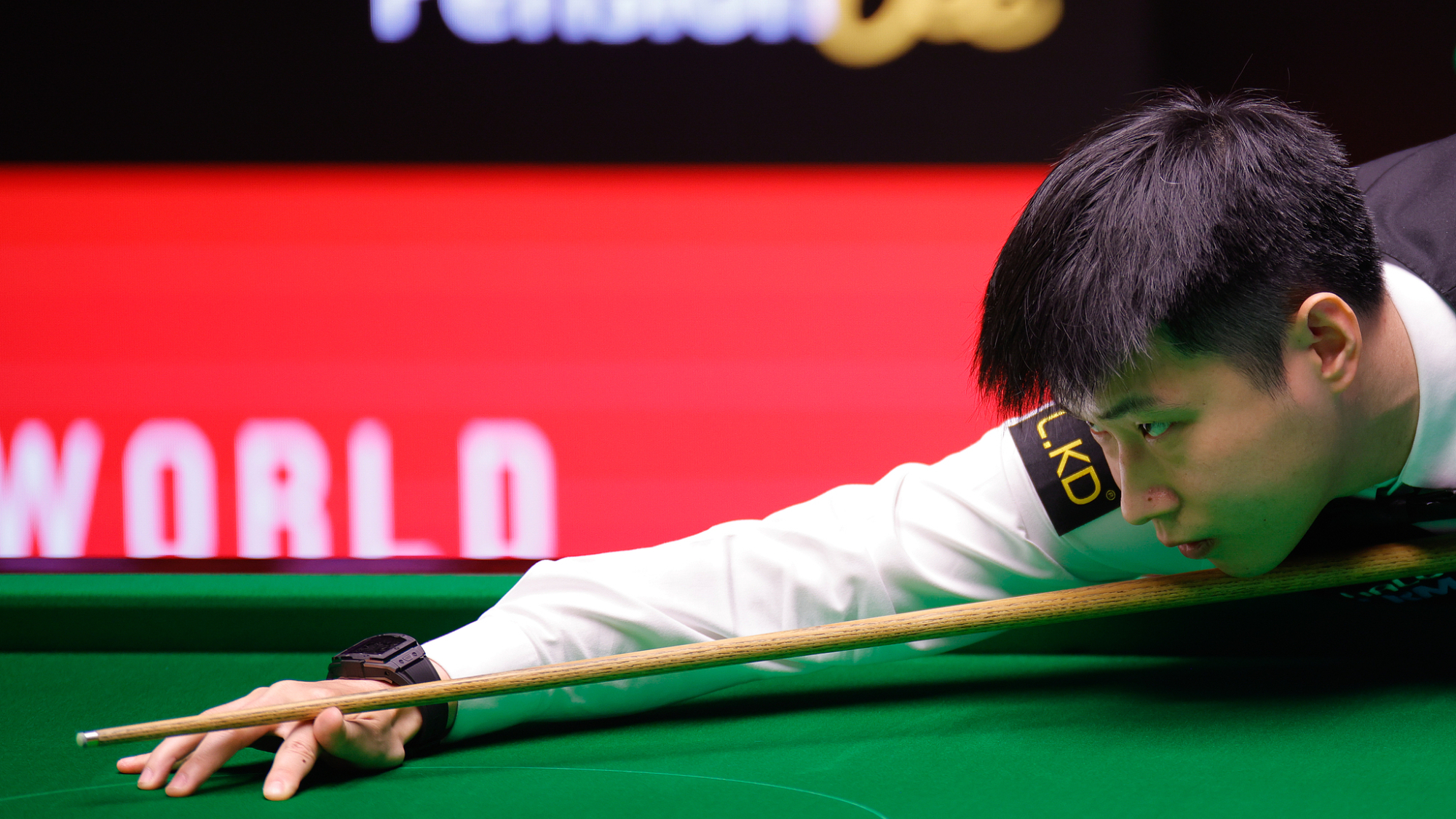 赵心童10-13肖恩·墨菲，止步斯诺克世锦赛八强_北京时间