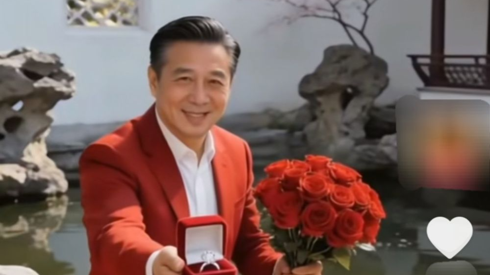 嘴上都是“情意”,心里全是生意!警惕“AI霸总”骗老人 嘴上都是“情意”,心里全是生意!警惕“AI霸总”骗老人