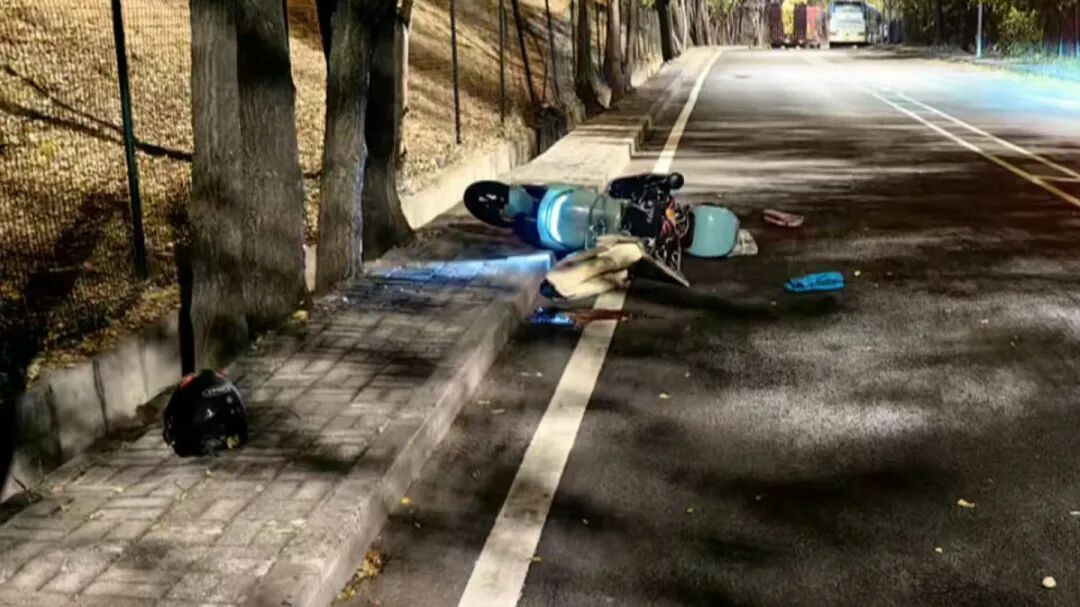 不听劝，北京一男子执意醉驾电动车，连摔6次不幸丧命
