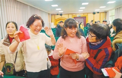 老旧住房如何实现自主更新、原拆原建?记者多地探访 老旧住房如何实现自主更新、原拆原建?记者多地探访