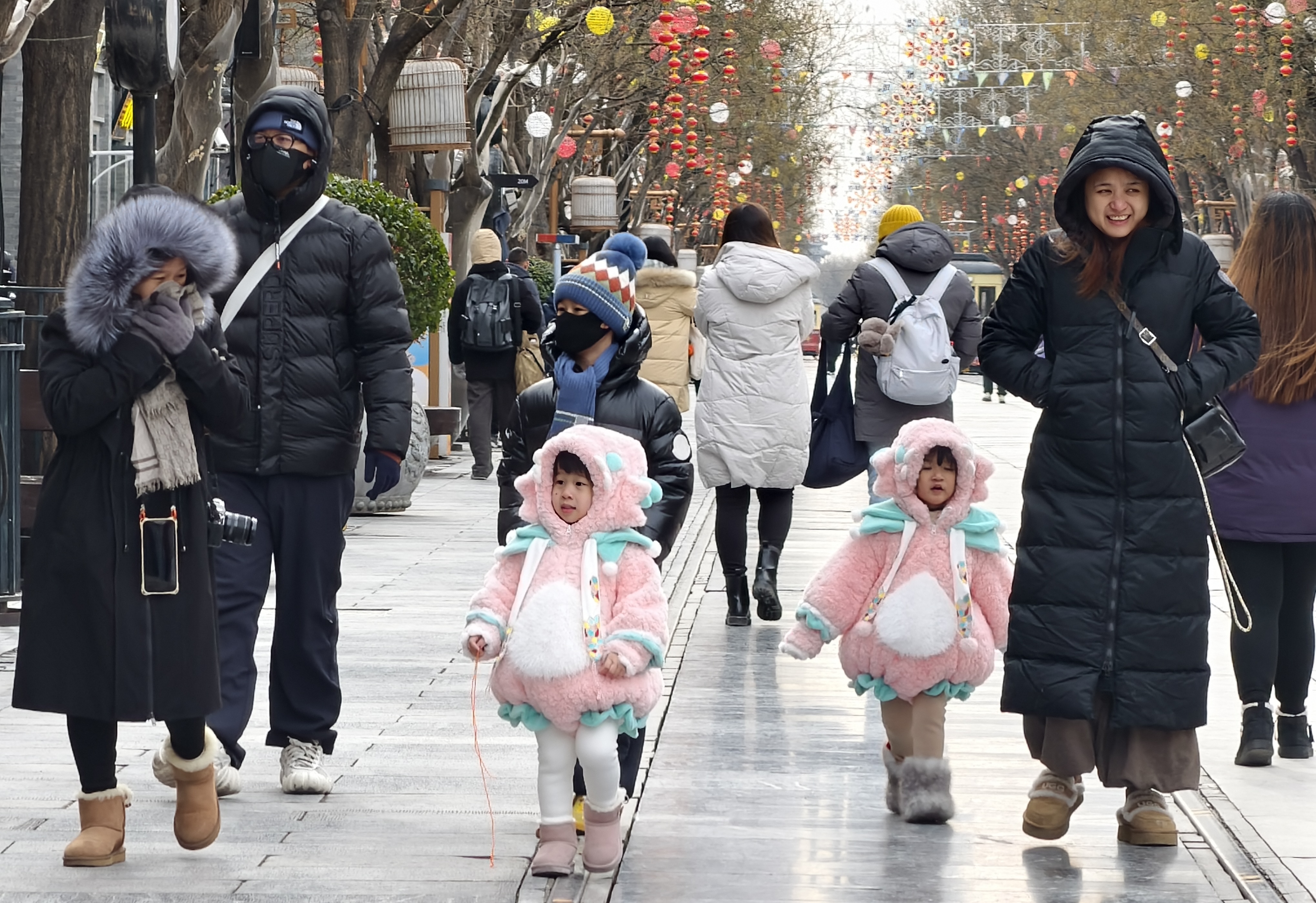 大寒时节,游客“全副武装”赏京城冬韵 大寒时节,游客“全副武装”赏京城冬韵
