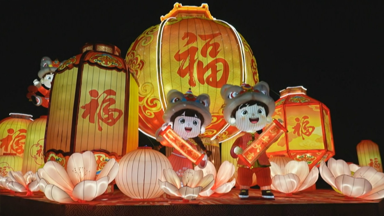本市春节景观布置全面就位 春节期间将按重大节假日等级开启景观照明