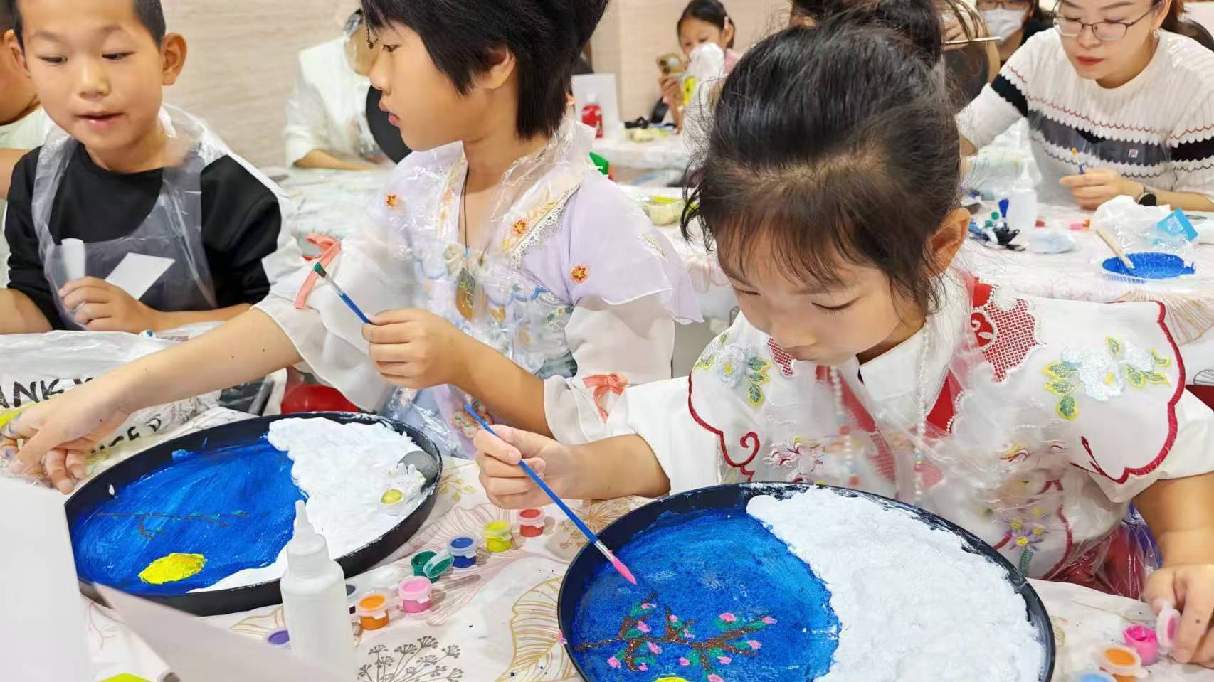 探索中秋文化魅力!昌平区博物馆举办中秋亲子体验活动 探索中秋文化魅力!昌平区博物馆举办中秋亲子体验活动