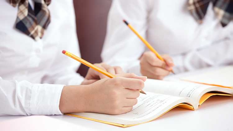 教育部：全国学生总体近视率“四连降”