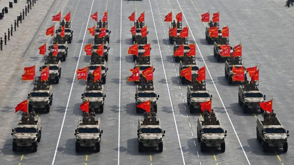 战旗猎猎,英雄归队!大阅兵上80面战旗,战功赫赫 战旗猎猎,英雄归队!大阅兵上80面战旗,战功赫赫