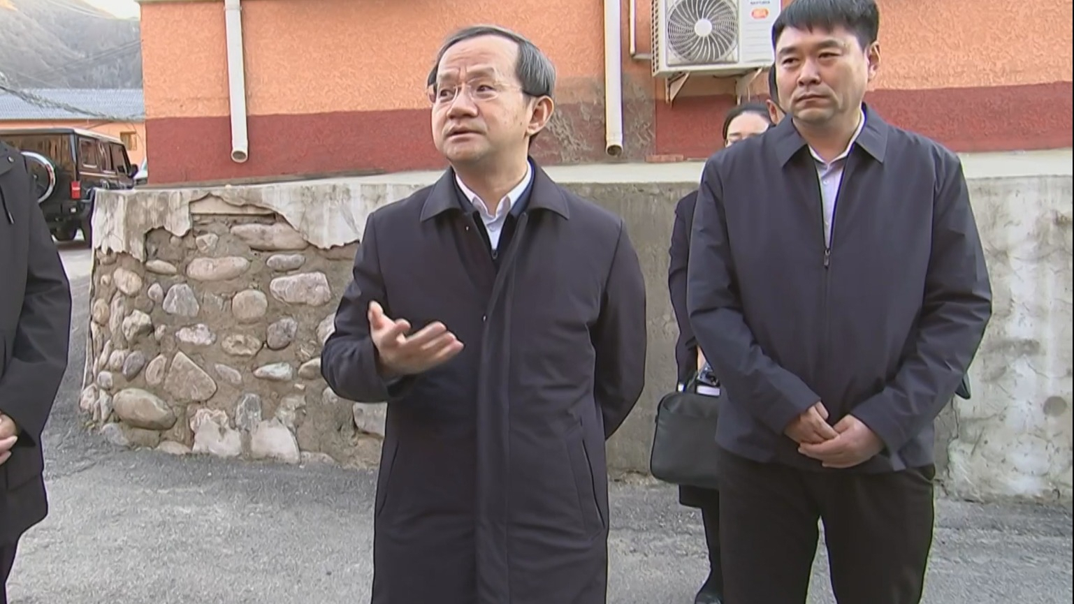 殷勇到怀柔区调研灾后重建工作时强调 以群众满意度作为检验灾后重建工作成效的最高标准 殷勇到怀柔区调研灾后重建工作时强调 以群众满意度作为检验灾后重建工作成效的最高标准