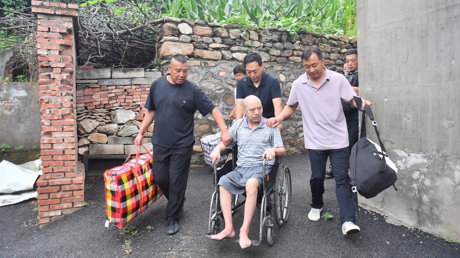 北京密云一副局长自费手搓防汛App 铁脚板+新算法:“叫应”更该“叫响”】 北京密云一副局长自费手搓防汛App 铁脚板+新算法:“叫应”更该“叫响”】