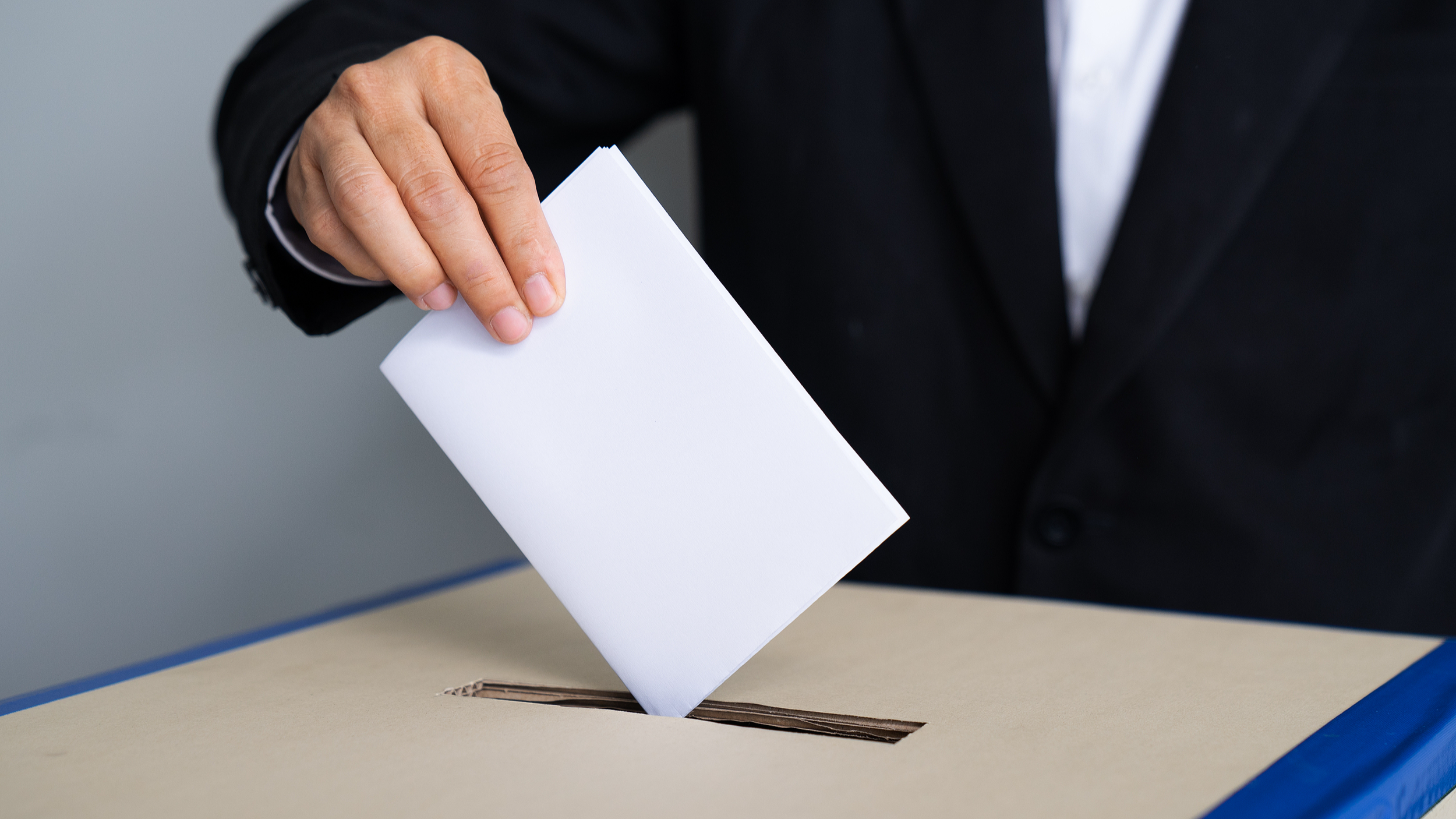 香港特区第八届立法会选举今日举行