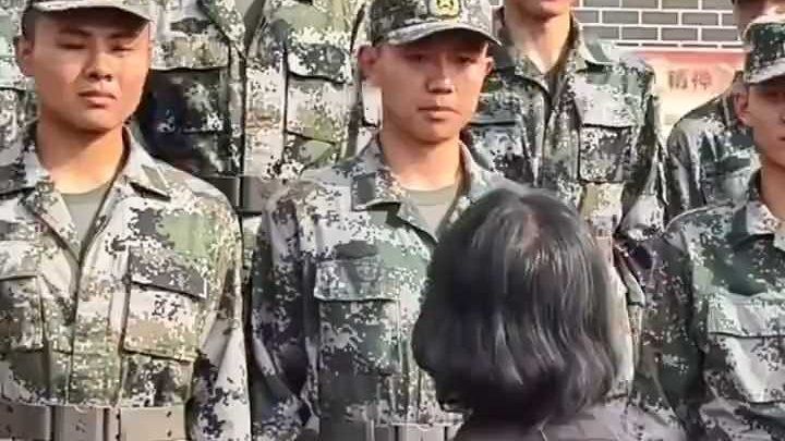 暖心！张桂梅给华坪入伍新兵送寄语