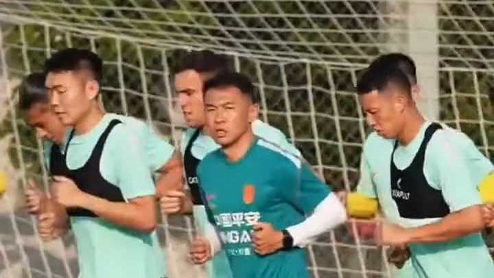 中国男足国家队上海集结，备战6月国际比赛