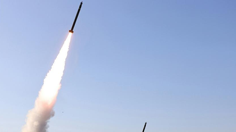 朝鲜导弹总局进行大口径火箭炮武器系统试射 朝鲜导弹总局进行大口径火箭炮武器系统试射