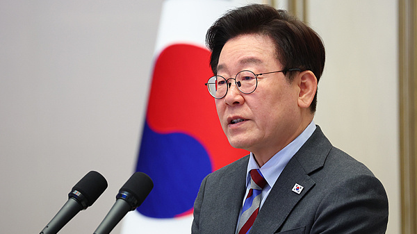 韩国总统李在明支持率达67% 创新高