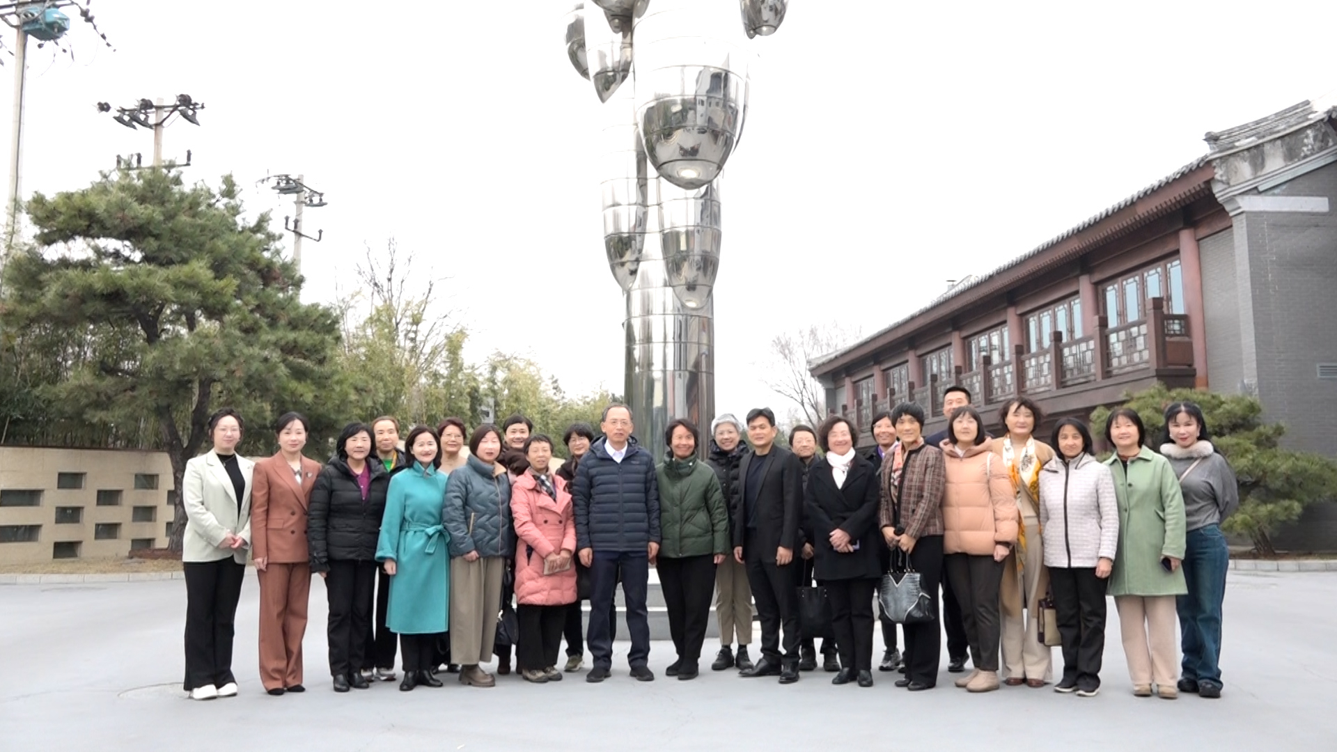 市政协举办庆祝“三八”妇女节女委员联谊活动