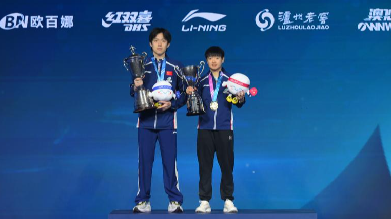 国际乒联单打世界杯:孙颖莎三连冠、王楚钦首度捧杯 国际乒联单打世界杯:孙颖莎三连冠、王楚钦首度捧杯