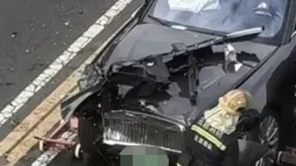北京交警通报：陈某（男，43岁），事故全责！