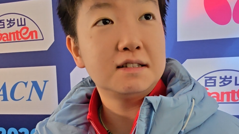 孙颖莎坦言伦敦气候干燥温差大，嘴上都起了泡