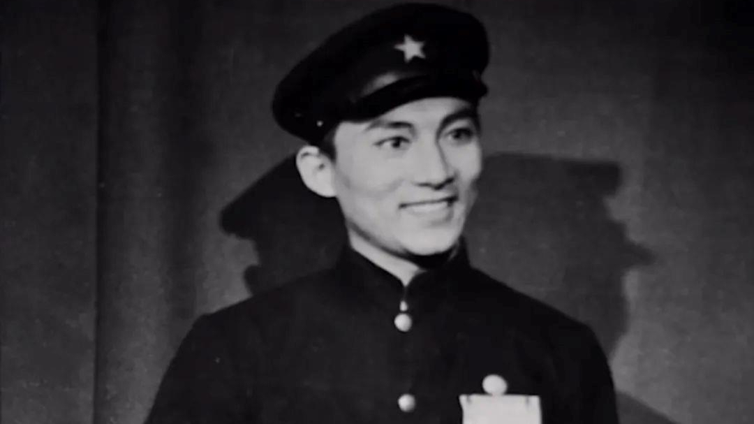 92岁游本昌，宣誓入党！他的入党申请书写了21页