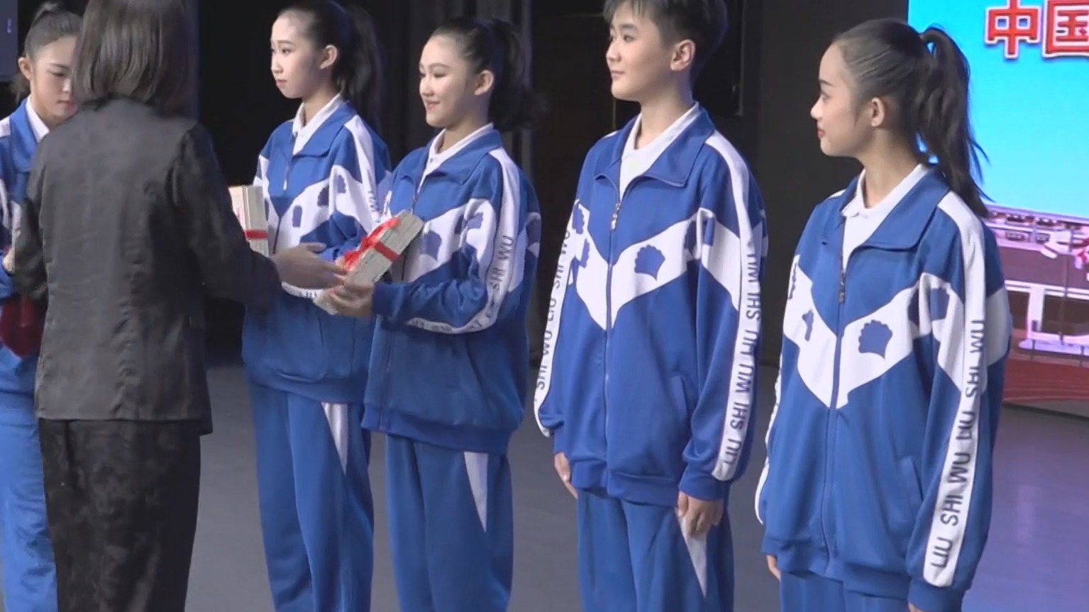 北大红楼“阅见初心 薪火赓续”校园行走进市六十五中 北大红楼“阅见初心 薪火赓续”校园行走进市六十五中