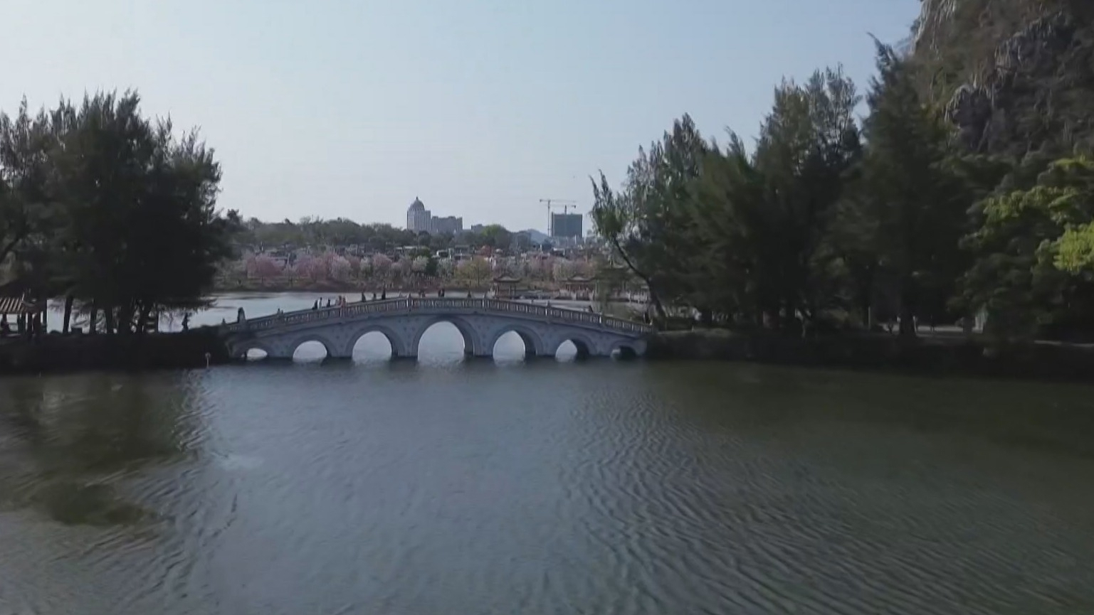 两部门提出文旅民航融合发展方案 按需开设银发旅游航班 两部门提出文旅民航融合发展方案 按需开设银发旅游航班