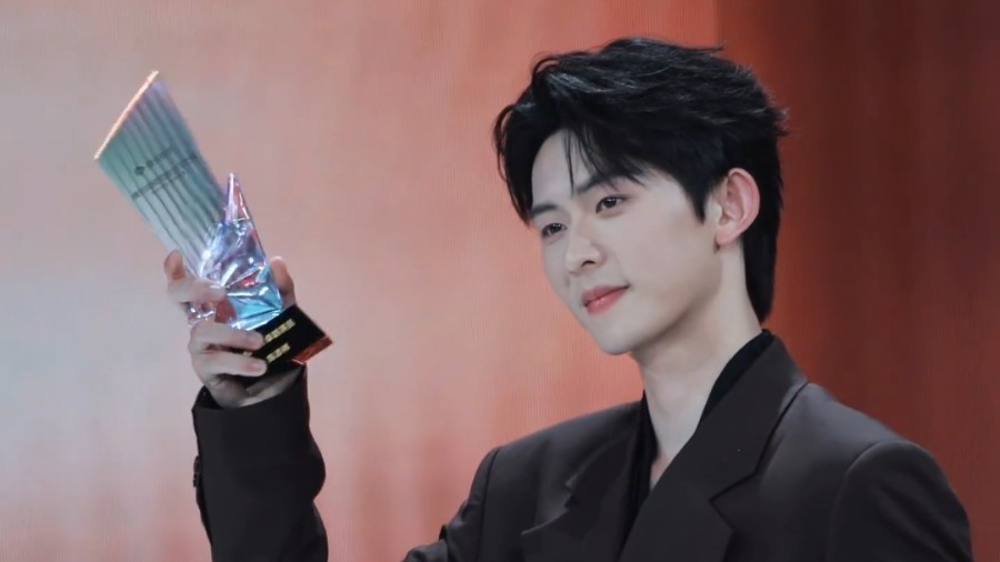 陈添祥腾讯短剧之夜荣获创作力卓越演员 陈添祥腾讯短剧之夜荣获创作力卓越演员