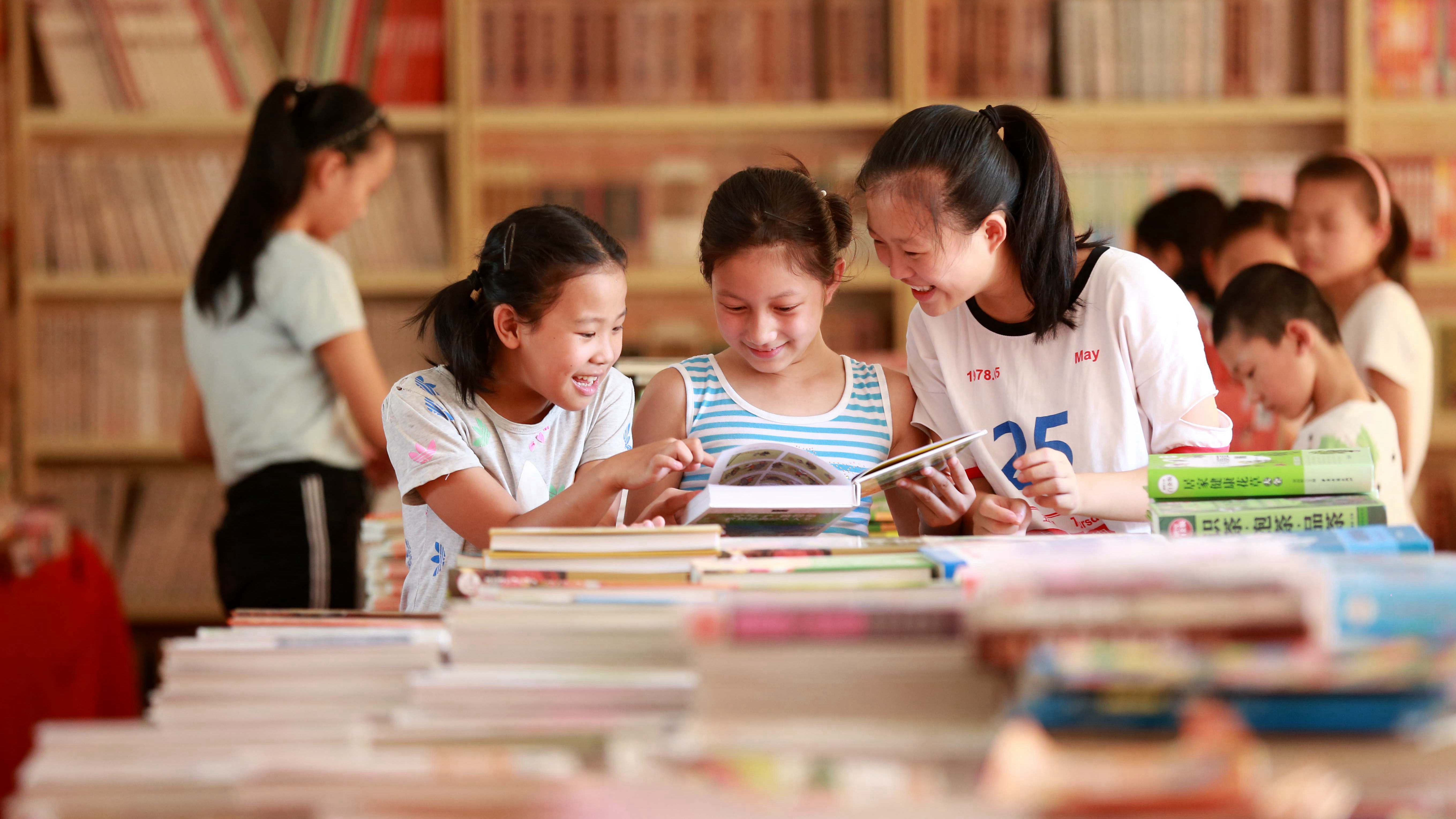 第五届全民阅读大会在南昌举办——最美阅读瞬间 第五届全民阅读大会在南昌举办——最美阅读瞬间