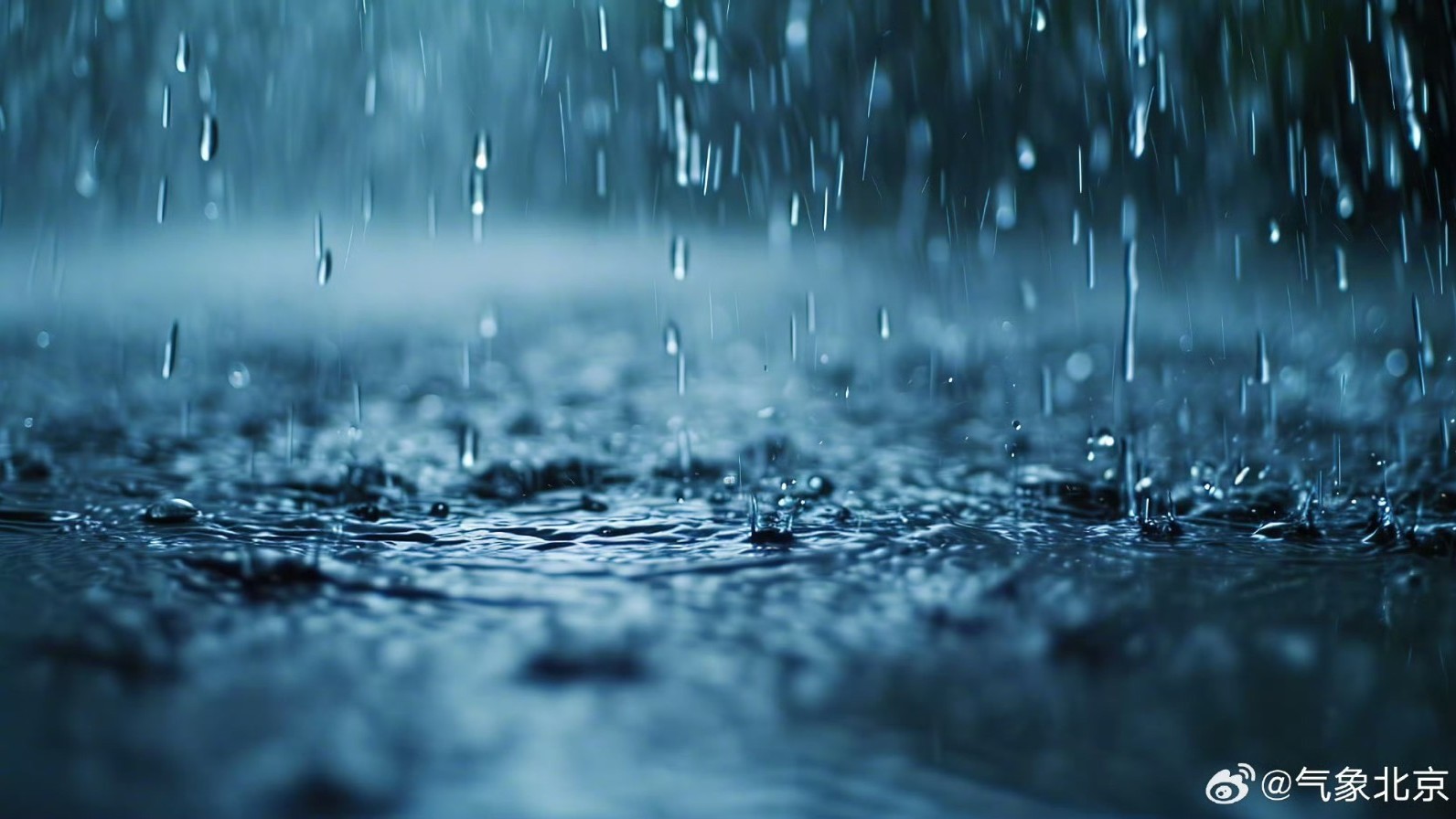 今天暴雨+积水双蓝警!伴有雷电 注意防范强对流天气 今天暴雨+积水双蓝警!伴有雷电 注意防范强对流天气