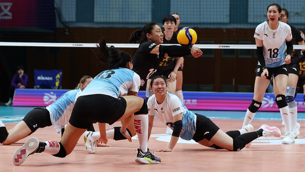 北京女排客场不敌江苏女排