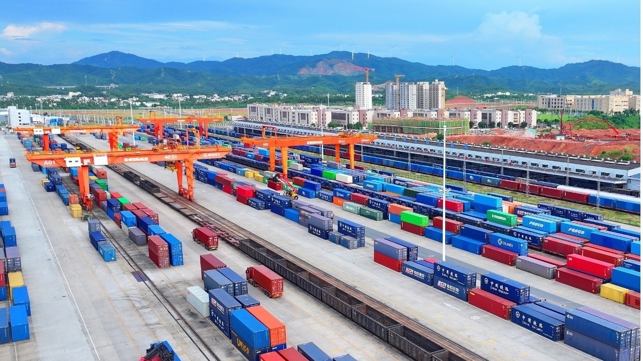 前7月中欧班列开行超1.1万列，同比增长12%