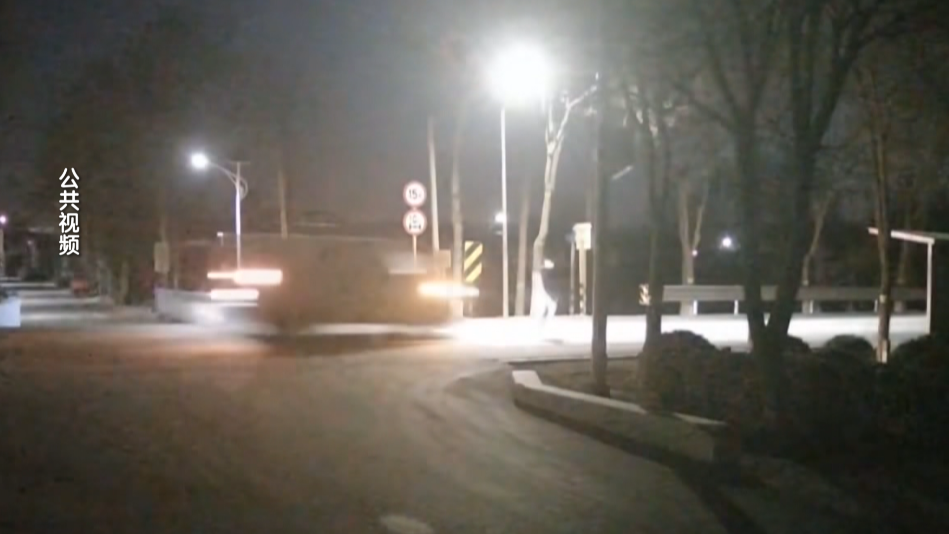 北京一路口货车司机超速行驶 过路老人被撞飞不幸身亡 北京一路口货车司机超速行驶 过路老人被撞飞不幸身亡