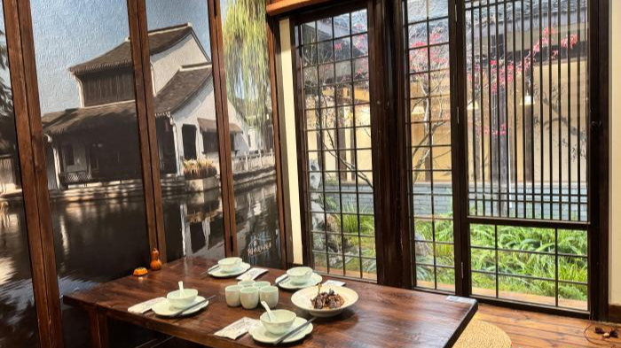 小桌年夜饭成新风尚:团圆重氛围 消费更多元 小桌年夜饭成新风尚:团圆重氛围 消费更多元