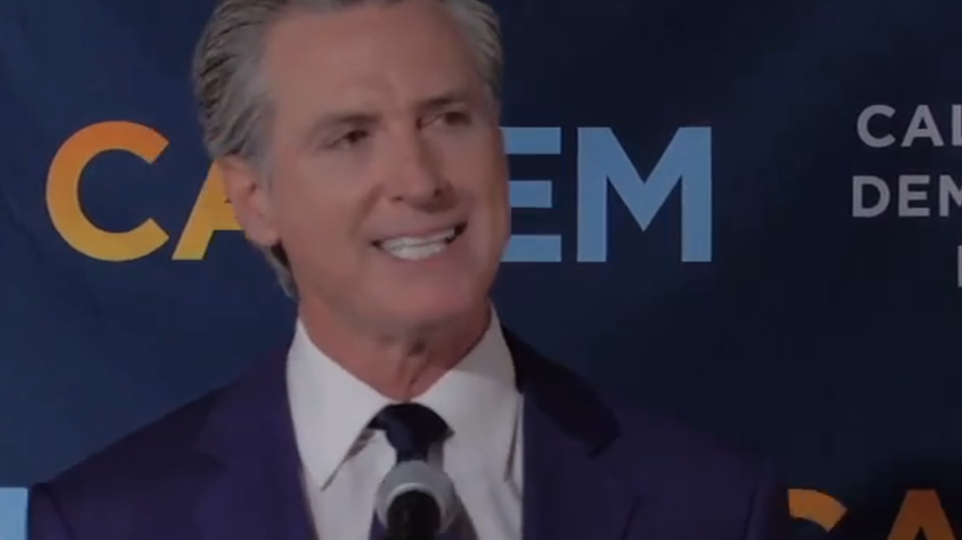 加州州长纽森抨击美国总统特朗普 称其是现代史上最不受欢迎的总统