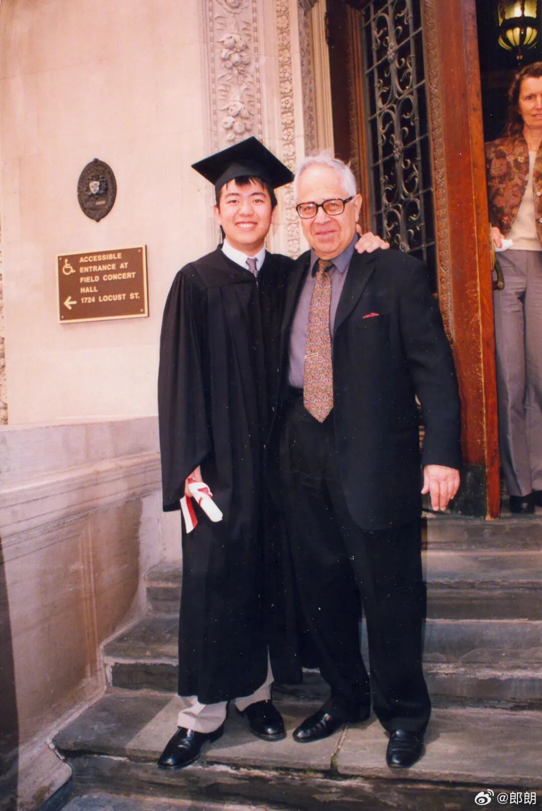 郎朗发文，悼念恩师