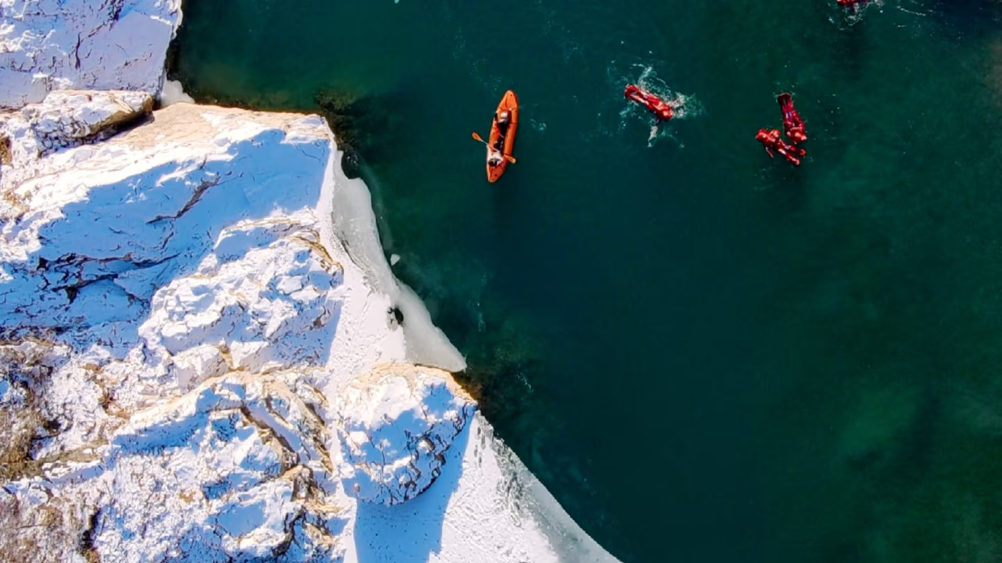 京城兴起“北欧同款”冰浮，在冰河上漂有多危险？