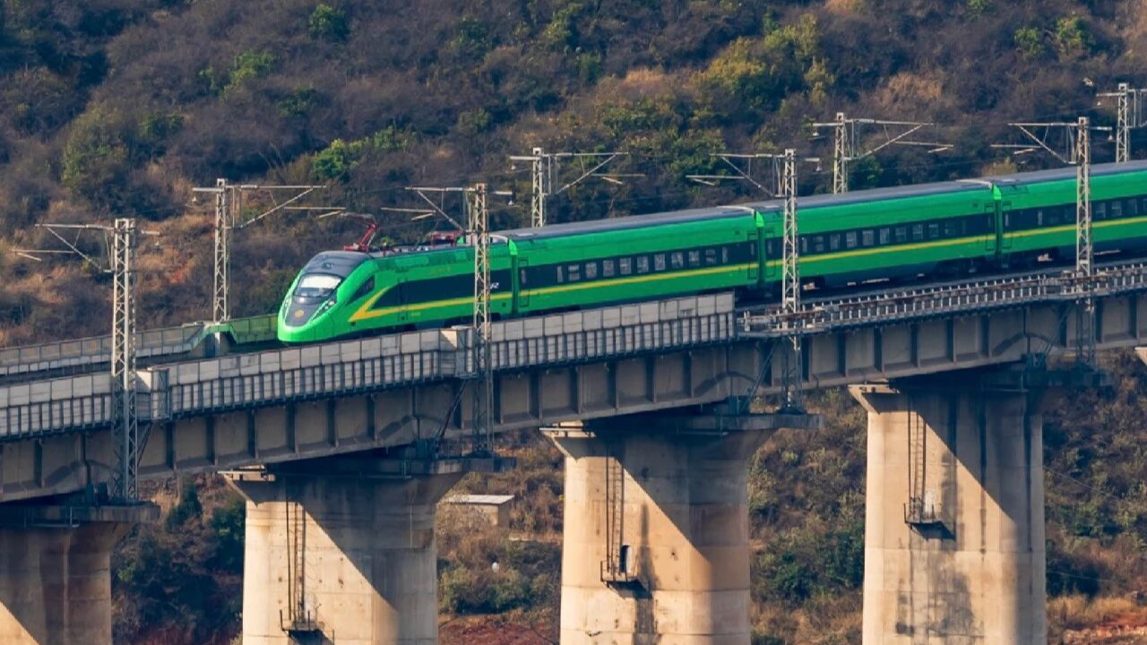 转存收藏!春日花海列车壁纸 转存收藏!春日花海列车壁纸