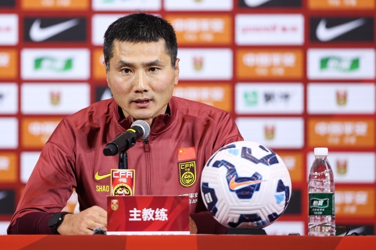 国足集结在即 看邵佳一如何点兵 国足集结在即 看邵佳一如何点兵