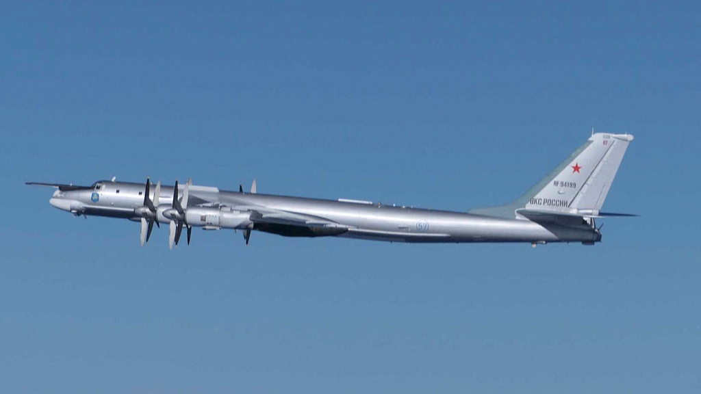 俄远程战略轰炸机巡航白令海中立水域 俄远程战略轰炸机巡航白令海中立水域