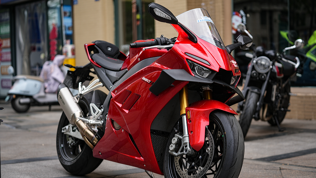 张雪820RR车型因禁止新手购买遭投诉,公安部发文力挺 张雪820RR车型因禁止新手购买遭投诉,公安部发文力挺