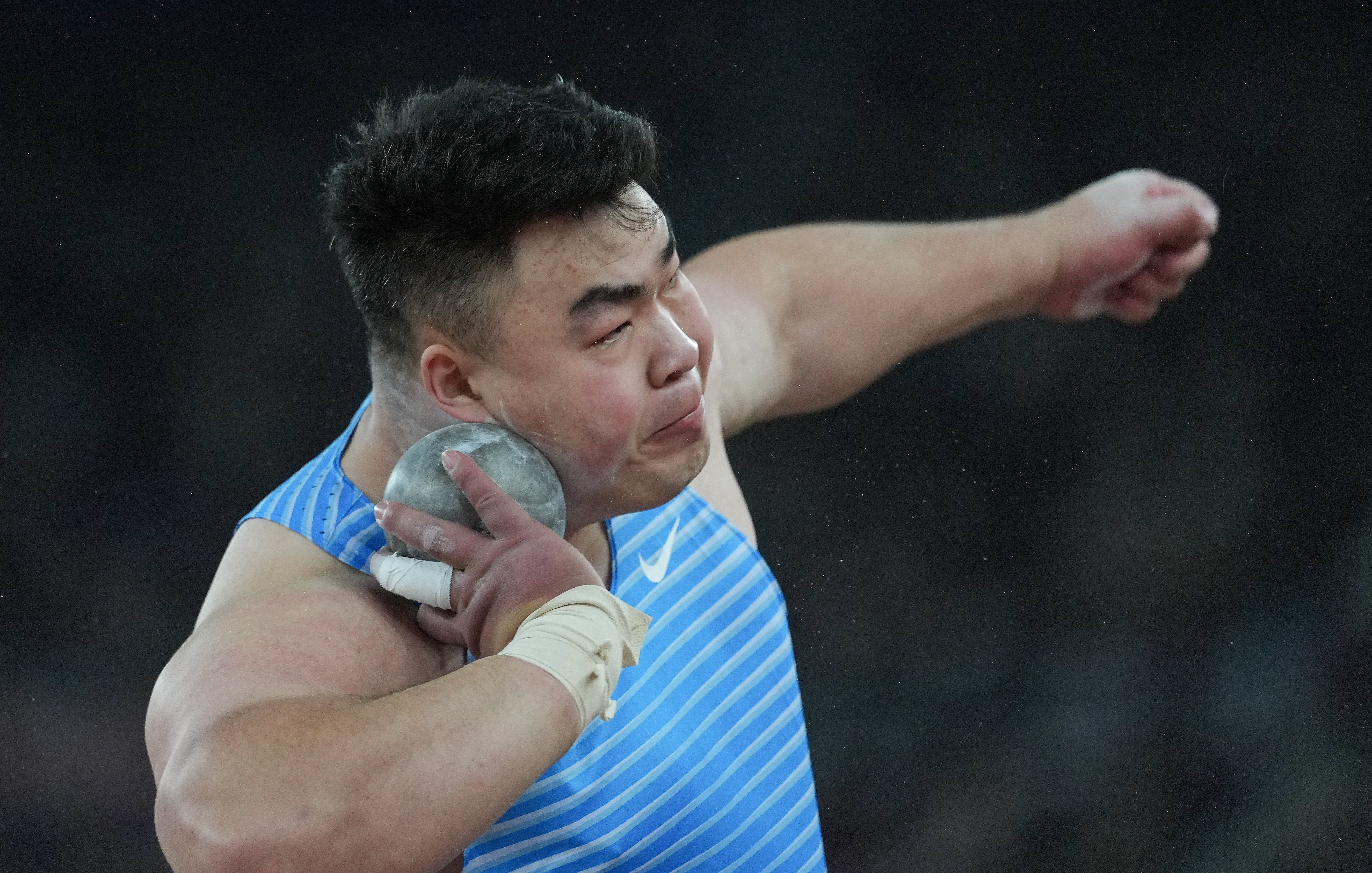 一场比赛三破纪录 邢家梁创男子铅球全国纪录 一场比赛三破纪录 邢家梁创男子铅球全国纪录