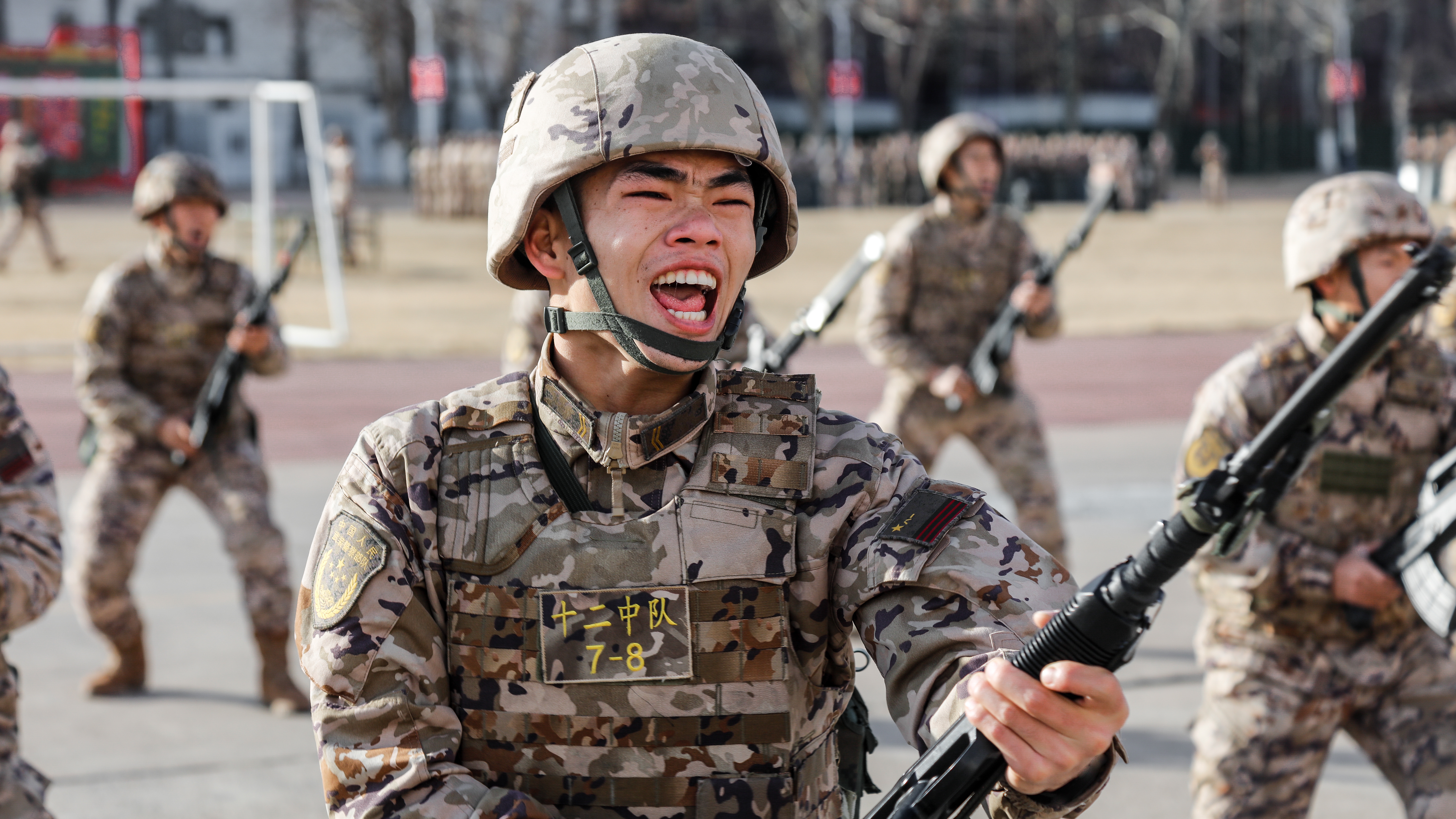 擒敌拳、应急棍术、警棍盾牌操,武警北京总队某机动支队紧抓冬季训练 擒敌拳、应急棍术、警棍盾牌操,武警北京总队某机动支队紧抓冬季训练