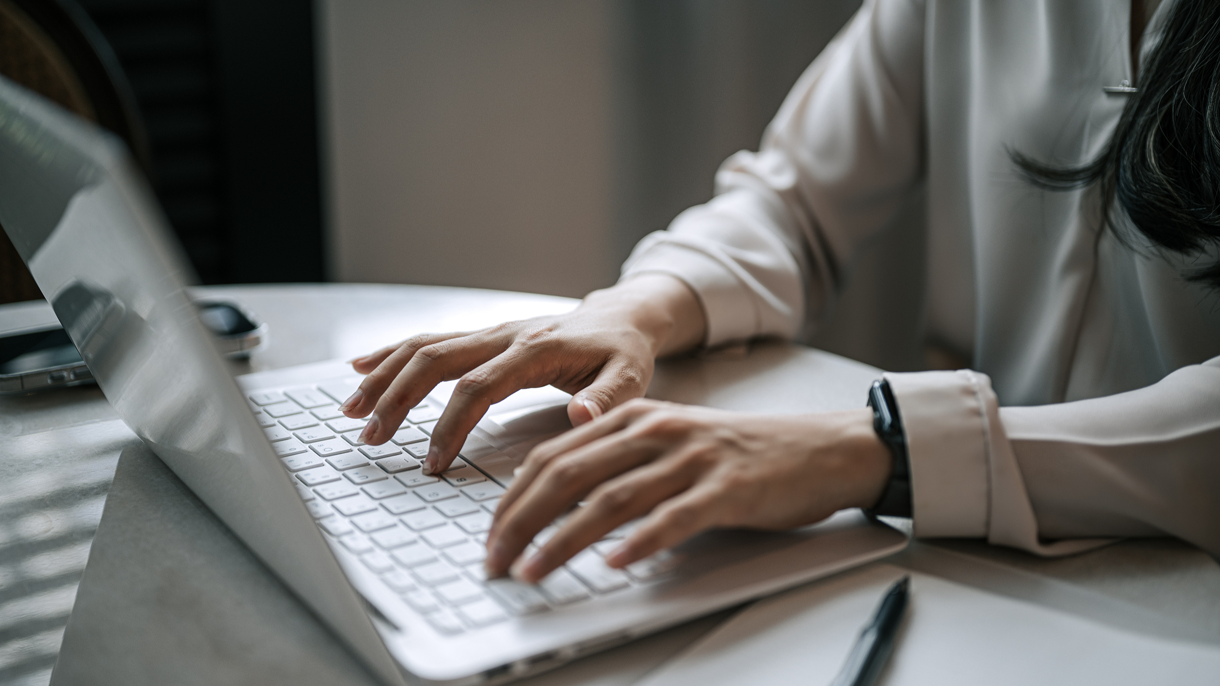 从政府工作报告读懂“人”的分量