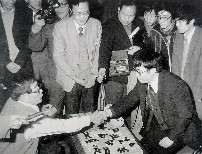 追忆棋圣聂卫平：名局和谜题