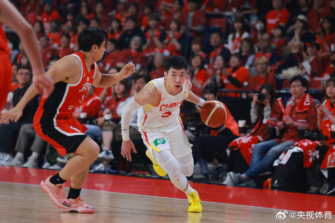中国男篮客场逆转日本 取得世预赛首场胜利 中国男篮客场逆转日本 取得世预赛首场胜利