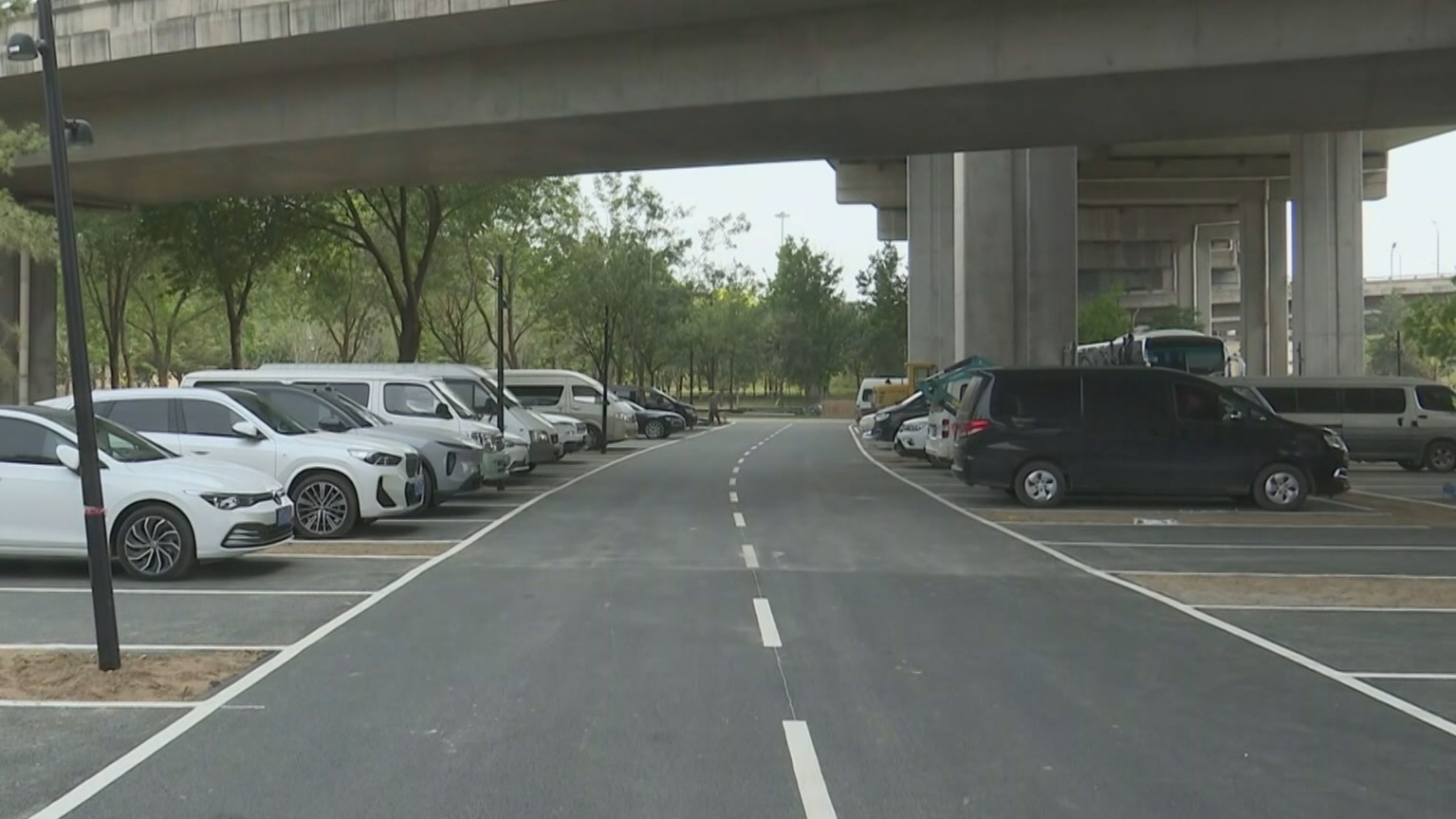 今年北京将完成17座重点桥梁桥下空间提升