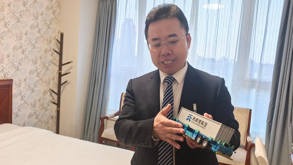 两会现场速递丨“希望机器人‘徒弟’超越我”