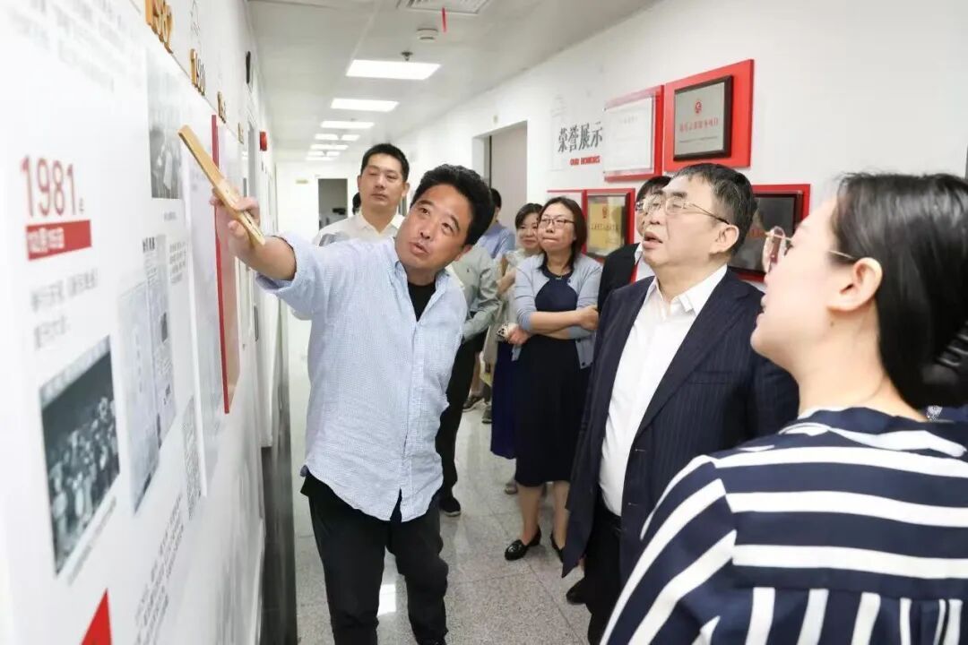 我和聂老同席的三顿饭