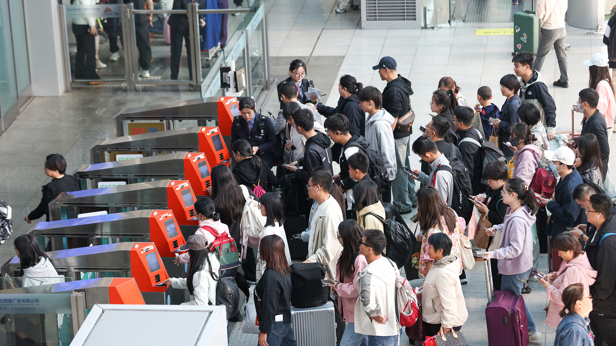 2月20日全国铁路预计发送旅客1500万人次