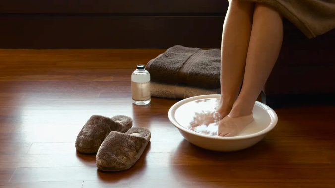 双脚是全身健康“放大镜” 这4个症状可能是疾病信号 双脚是全身健康“放大镜” 这4个症状可能是疾病信号