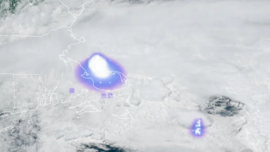 一颗流星在美国马萨诸塞州上空爆炸引发巨响