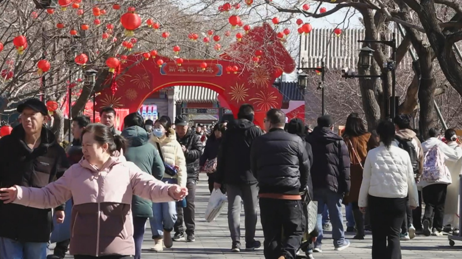 “京”彩中国年丨大年初一全市公园新春游园会迎客93万人次