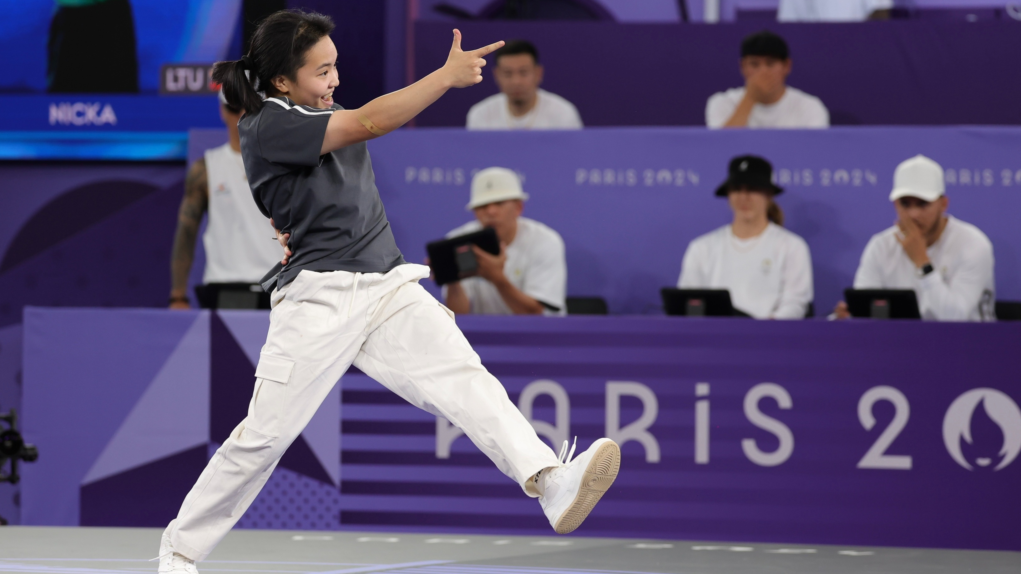 中国霹雳舞首枚奥运奖牌！刘清漪夺得女子霹雳舞铜牌